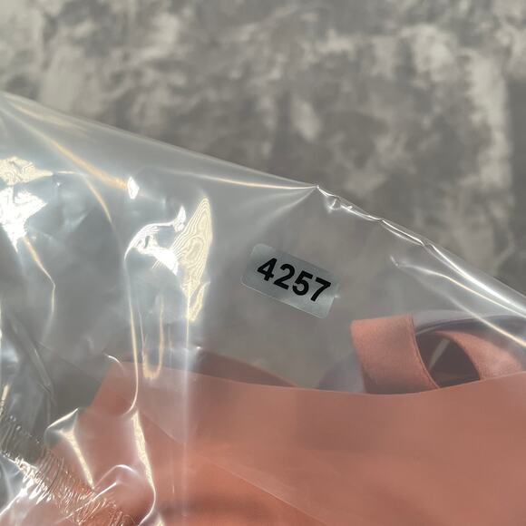 Knix Bra Set of 2 Size 3 Wirefree Padded Comfort Adjustable Convertible - Picture 10 of 10